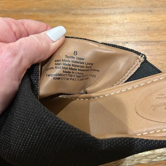 Women's Black Wedge Sandals slides size 8 universal thread - Picture 3 of 11